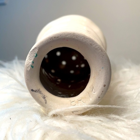 ICE CREAM SPRINKLE SHAKER | WHITE ICE CREAM NOVELTY SPRINKLES SHAKER - Picture 7 of 9